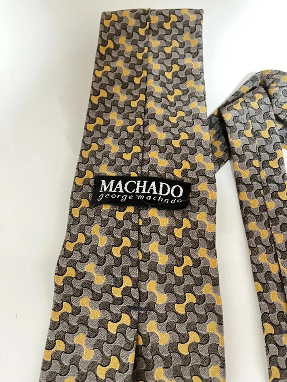 GEORGE MACHADO Mens Necktie preowned like